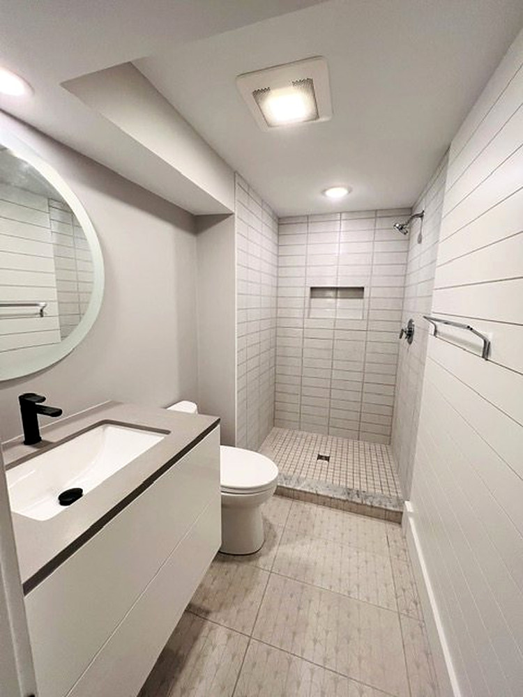 Modern bathroom