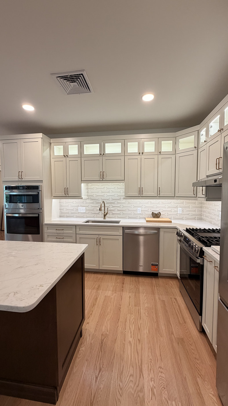 Bristol RI kitchen and island