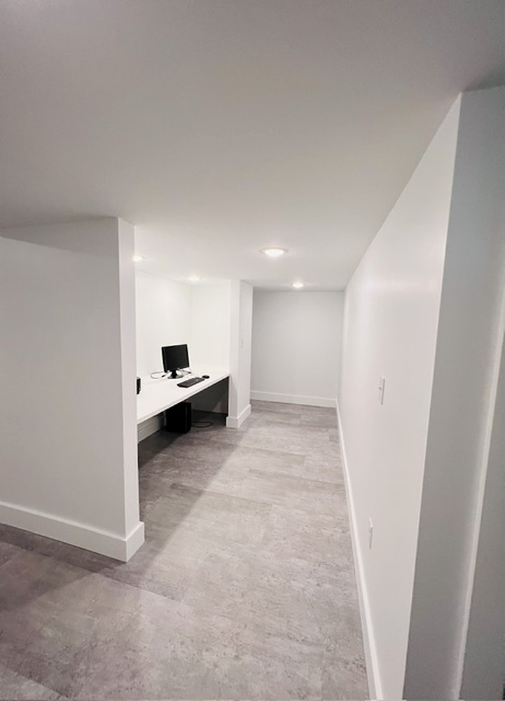 Built-in desk nook